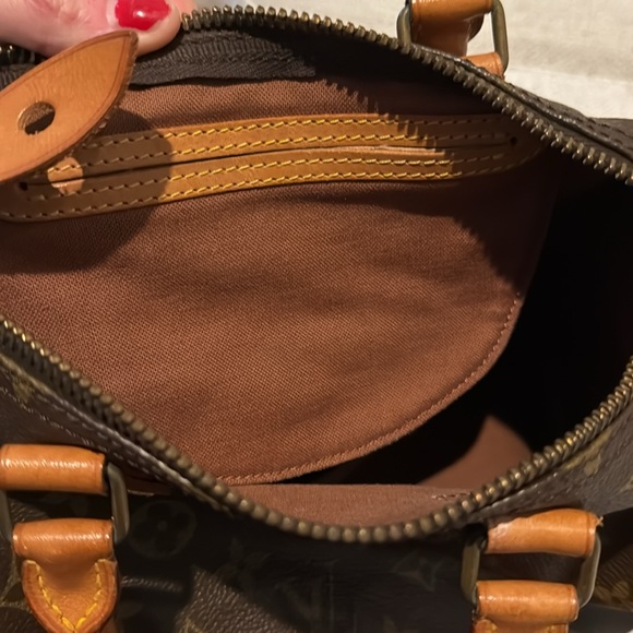 LV Purse from the 80s! Mint condition - Picture 11 of 12